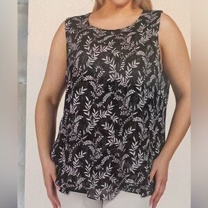 Elegant Black and White Leaf Print Blouse
